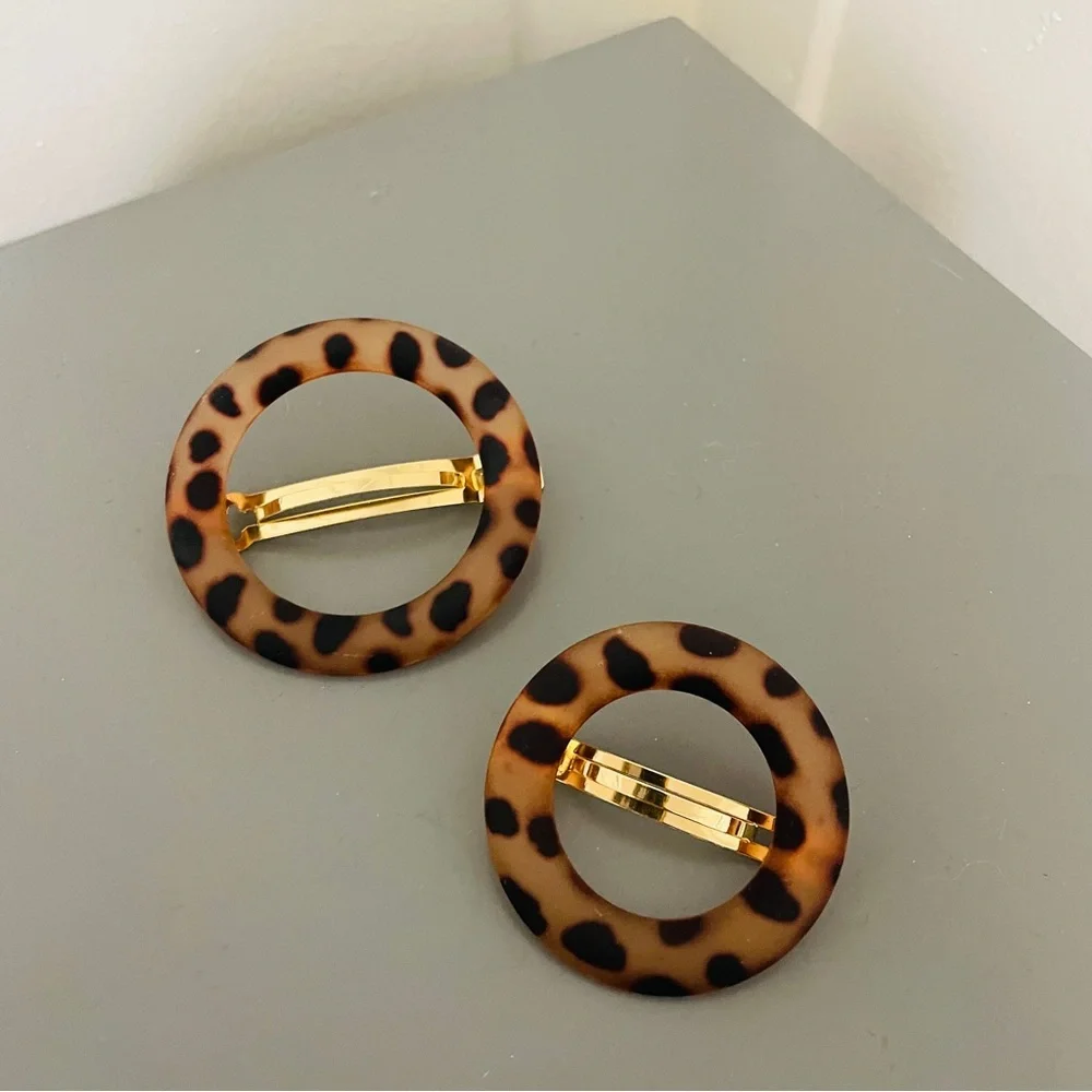 Set of 2 Leopard Print Circle Hair Clips